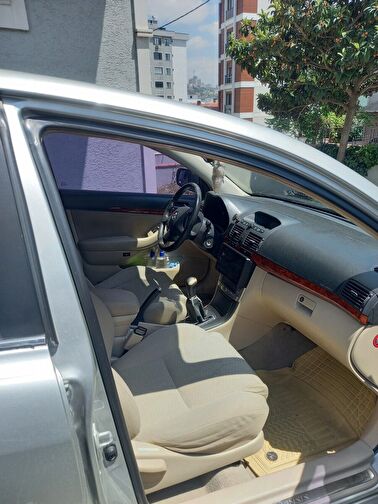 TOYOTA AVENSIS