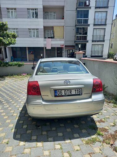 TOYOTA AVENSIS