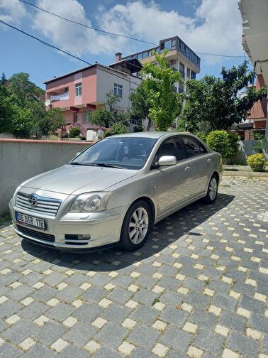 TOYOTA AVENSIS