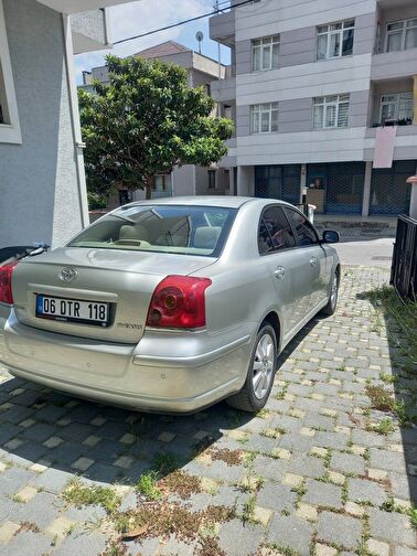 TOYOTA AVENSIS