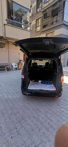 FORD TOURNEO COURIER