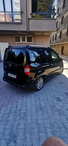 FORD TOURNEO COURIER