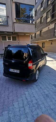FORD TOURNEO COURIER