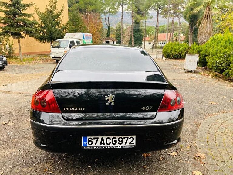 PEUGEOT 407