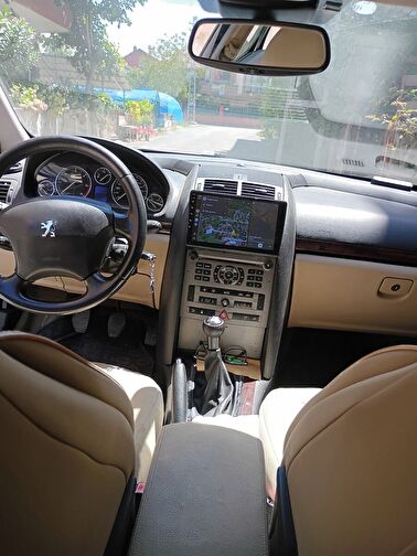 PEUGEOT 407