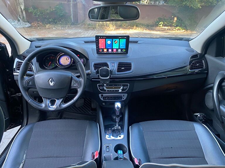 RENAULT FLUENCE