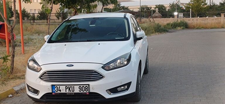 FORD FOCUS