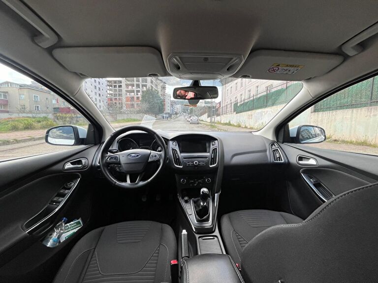 FORD FOCUS