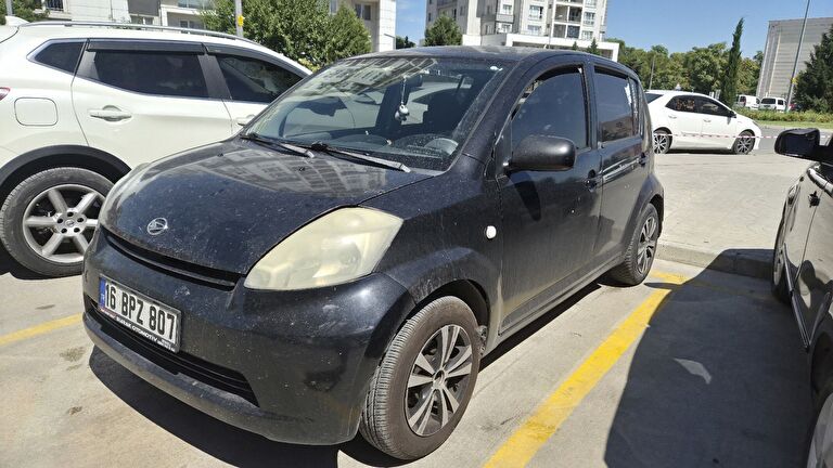 DAIHATSU SIRION