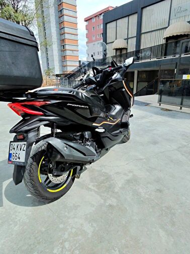 Honda NSS250 (Forza 250)