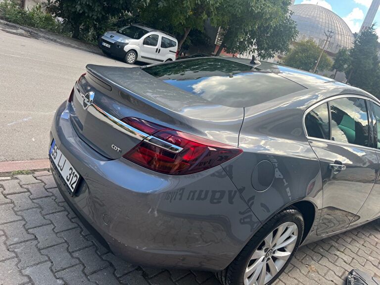 OPEL INSIGNIA