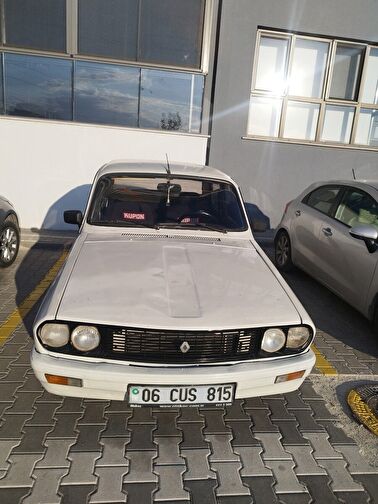 RENAULT R 12