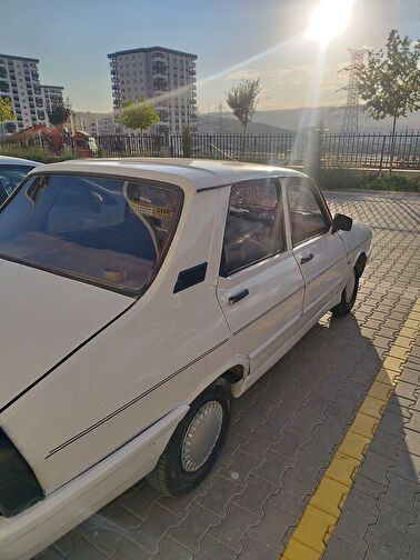 RENAULT R 12