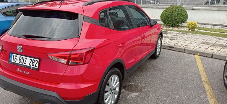 SEAT ARONA
