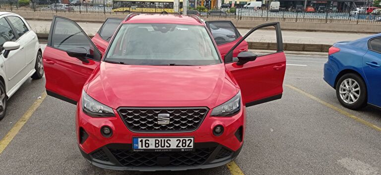 SEAT ARONA