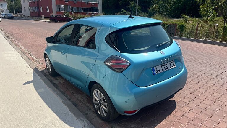 RENAULT ZOE