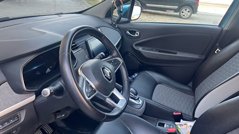RENAULT ZOE