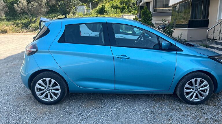 RENAULT ZOE