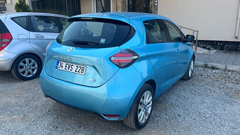 RENAULT ZOE
