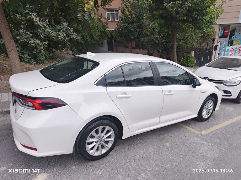 TOYOTA COROLLA