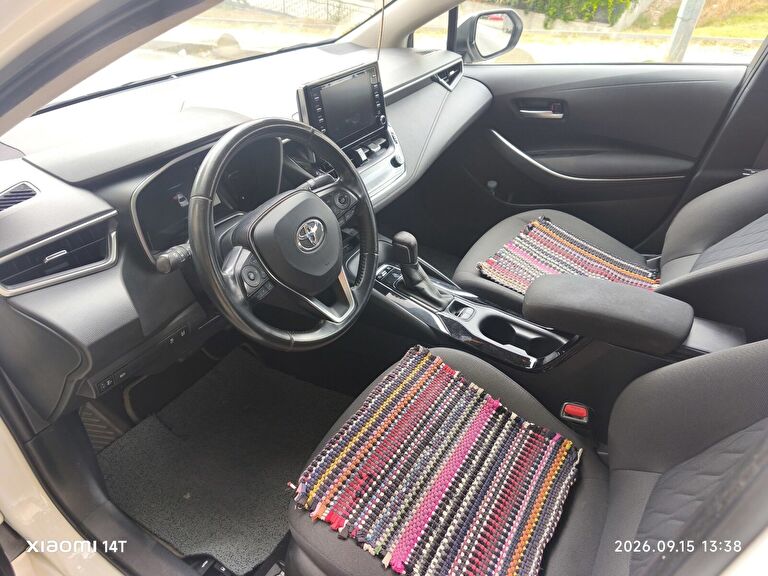 TOYOTA COROLLA