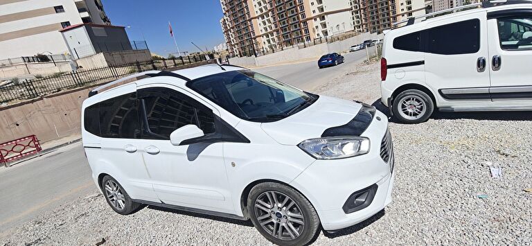 FORD TOURNEO COURIER