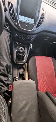 FORD TOURNEO COURIER