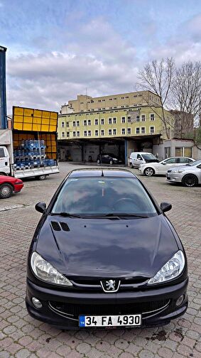 PEUGEOT 206
