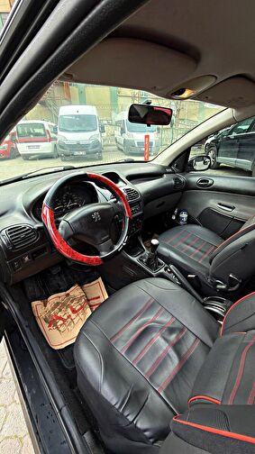 PEUGEOT 206