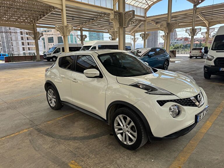 NISSAN JUKE