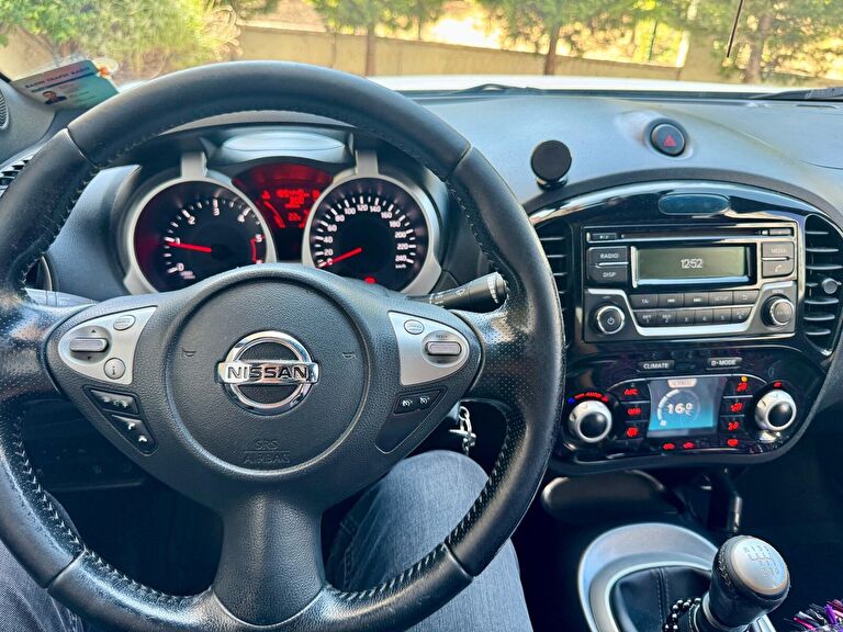 NISSAN JUKE