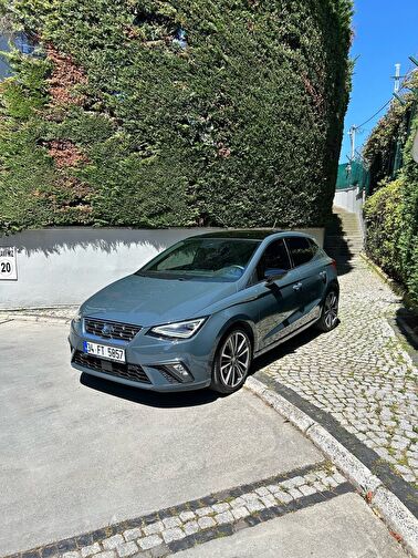 SEAT IBIZA