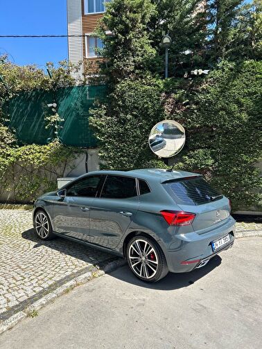 SEAT IBIZA
