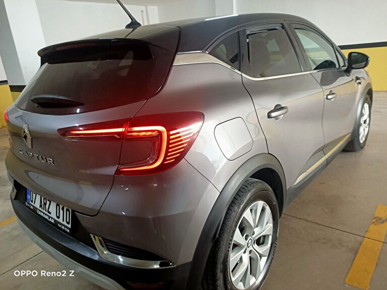 RENAULT CAPTUR