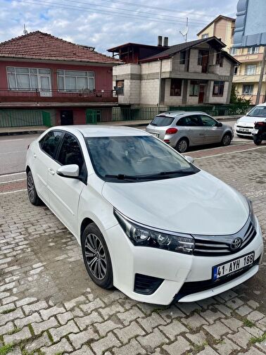 TOYOTA COROLLA