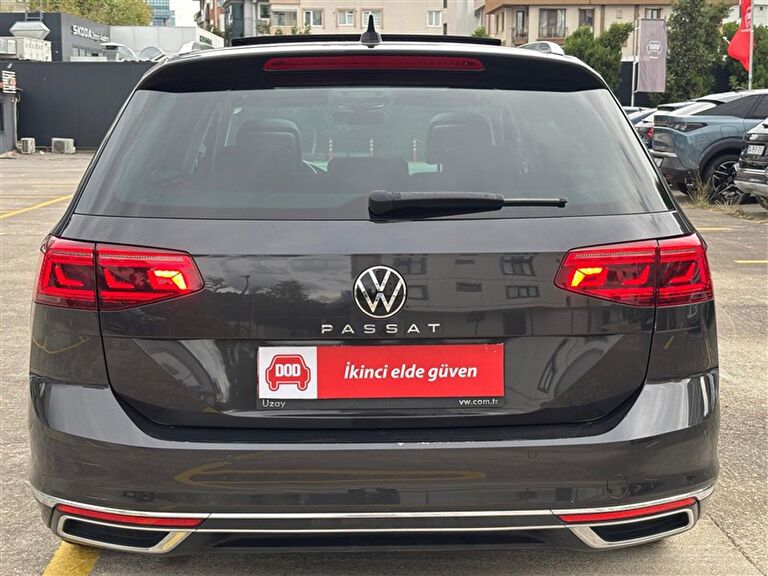 VOLKSWAGEN PASSAT VARIANT