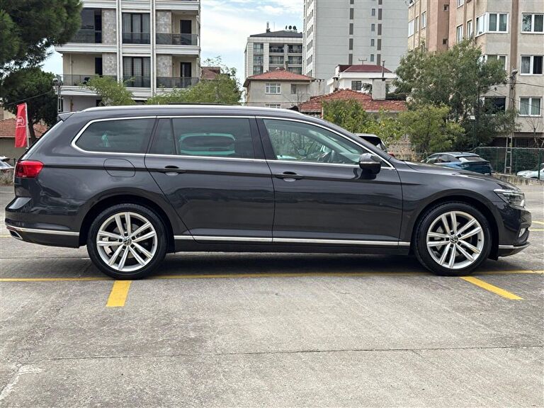 VOLKSWAGEN PASSAT VARIANT