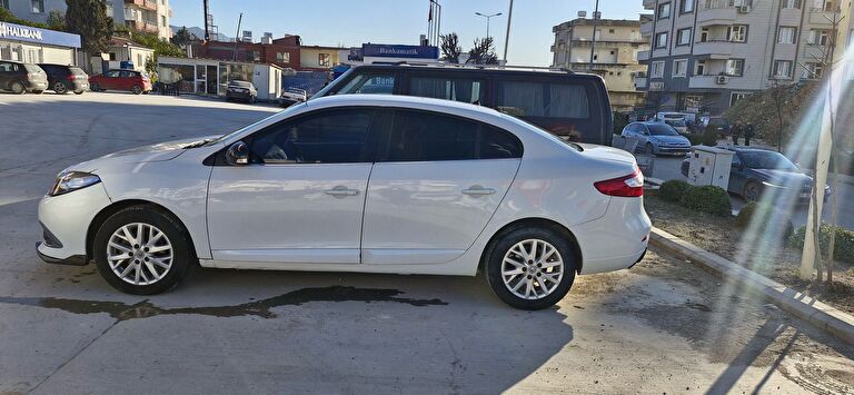 RENAULT FLUENCE