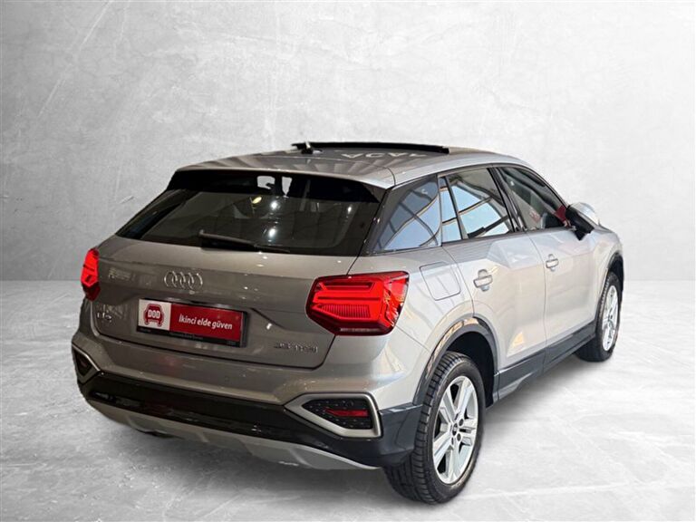 AUDI Q2