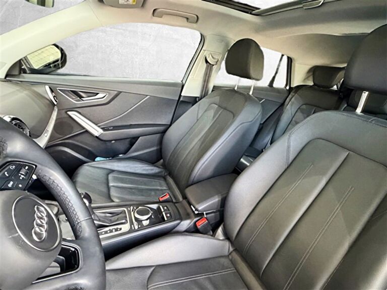 AUDI Q2