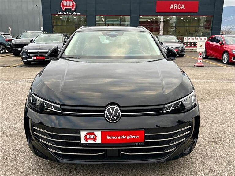 VOLKSWAGEN PASSAT