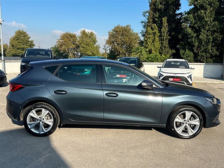 SEAT LEON