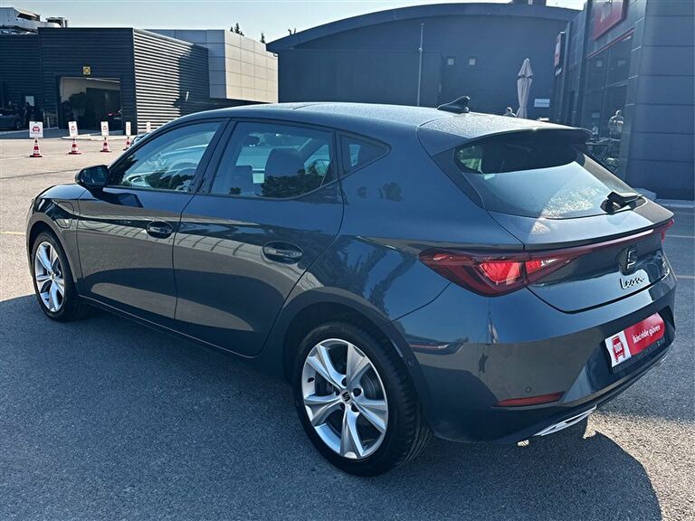 SEAT LEON