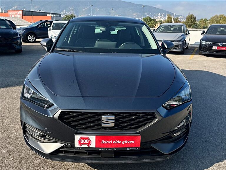 SEAT LEON