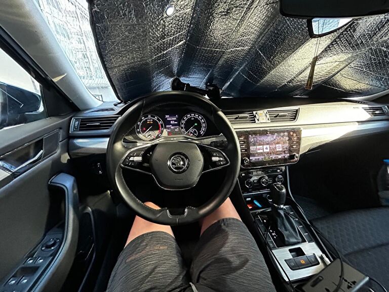 SKODA SUPERB