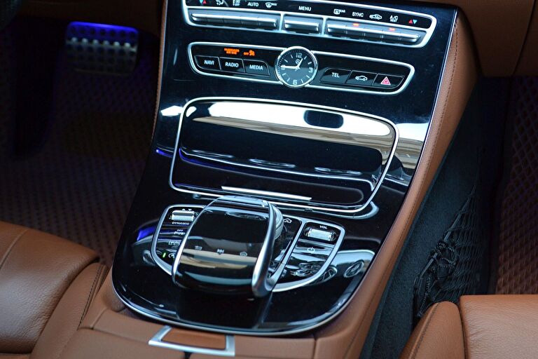 MERCEDES-BENZ E-SERISI