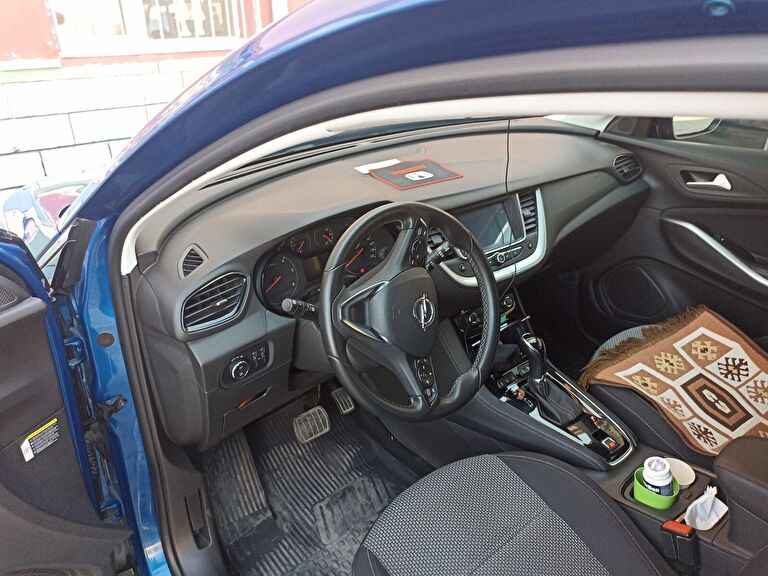 OPEL GRANDLAND X