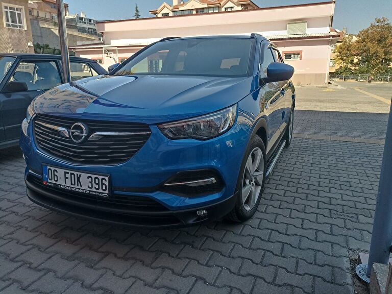 OPEL GRANDLAND X