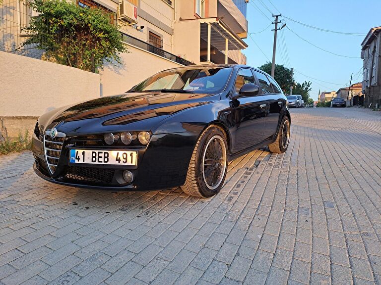 ALFA ROMEO 159