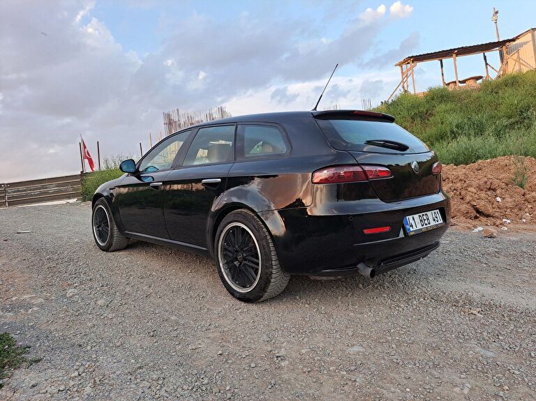 ALFA ROMEO 159